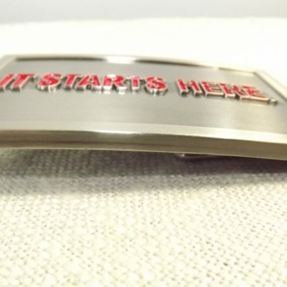 Vintage Molson Canadian Belt Buckle It Starts Here - Picture 7 of 7